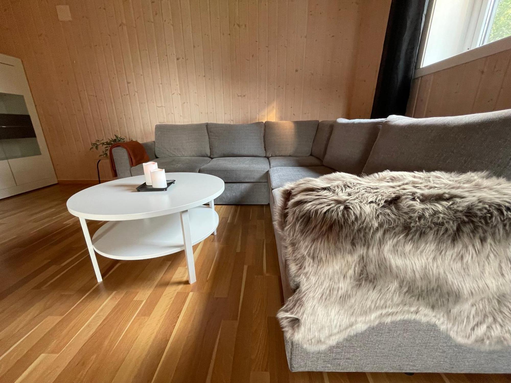 Sentral Og Romslig Leilighet Naert Senja Finnsnes Buitenkant foto