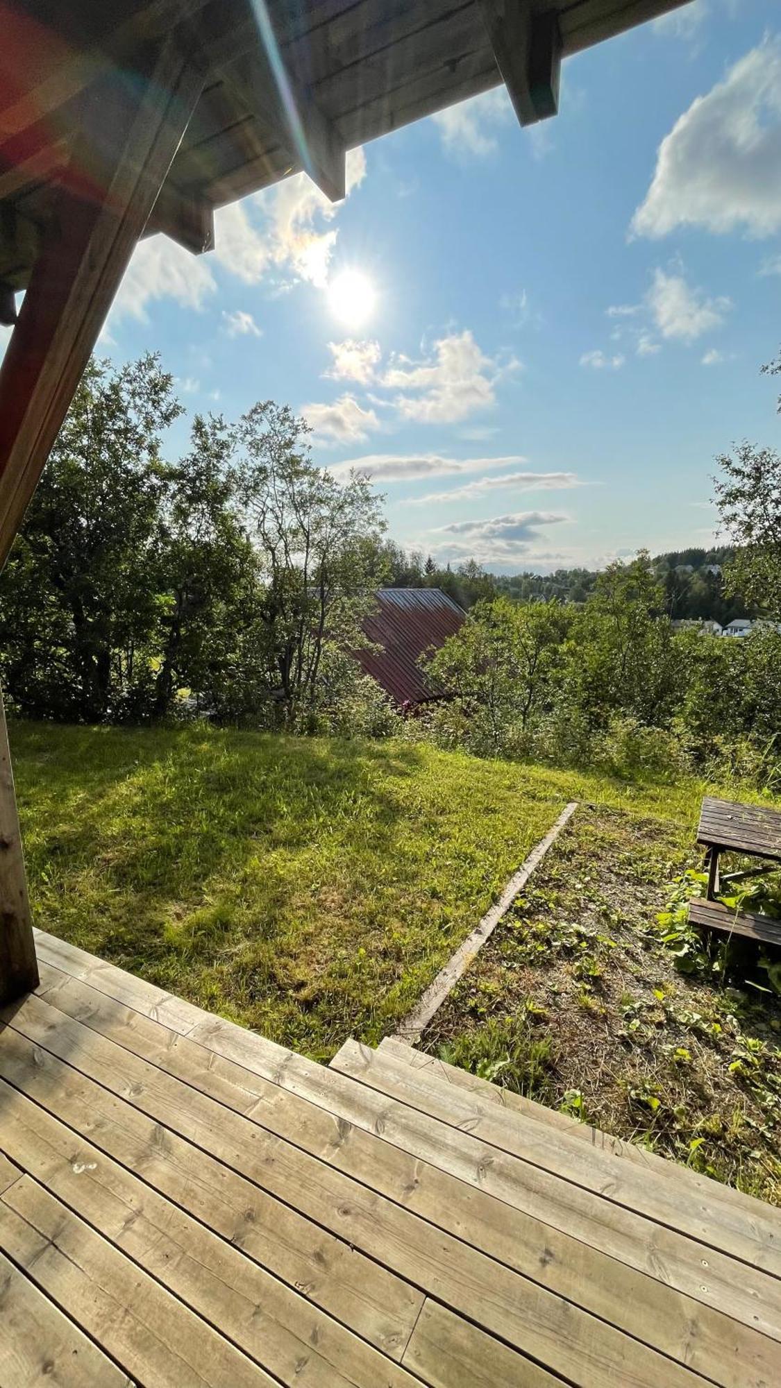 Sentral Og Romslig Leilighet Naert Senja Finnsnes Buitenkant foto